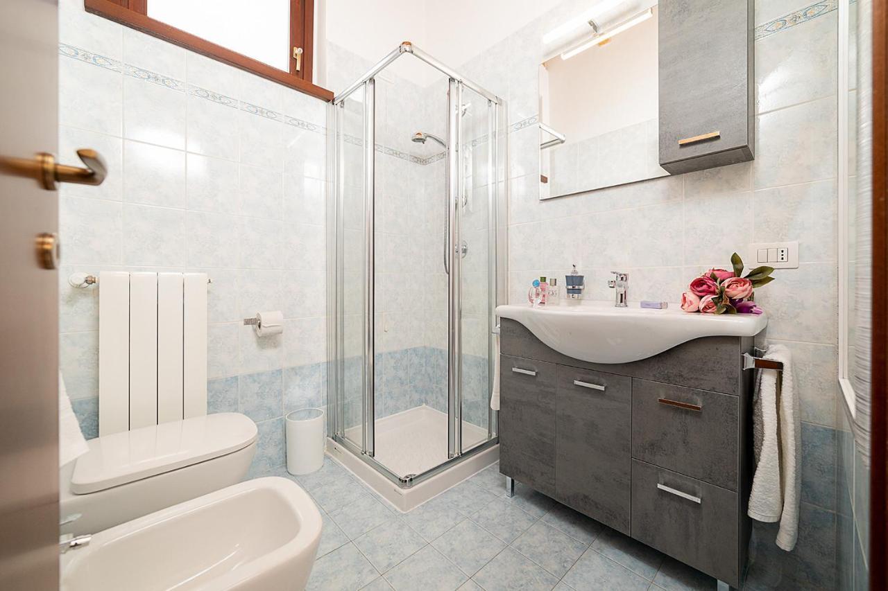 Apartment L'Archetto And Villetta Gruber - Regarda Travel Lazise Dış mekan fotoğraf