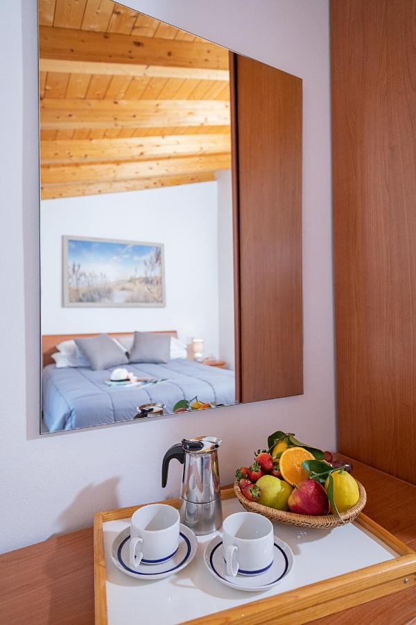 Apartment L'Archetto And Villetta Gruber - Regarda Travel Lazise Dış mekan fotoğraf