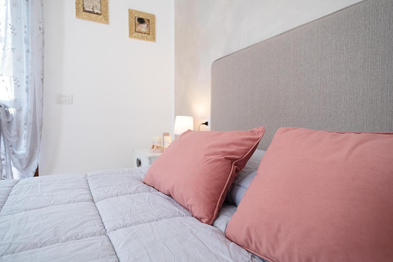 Apartment L'Archetto And Villetta Gruber - Regarda Travel Lazise Dış mekan fotoğraf