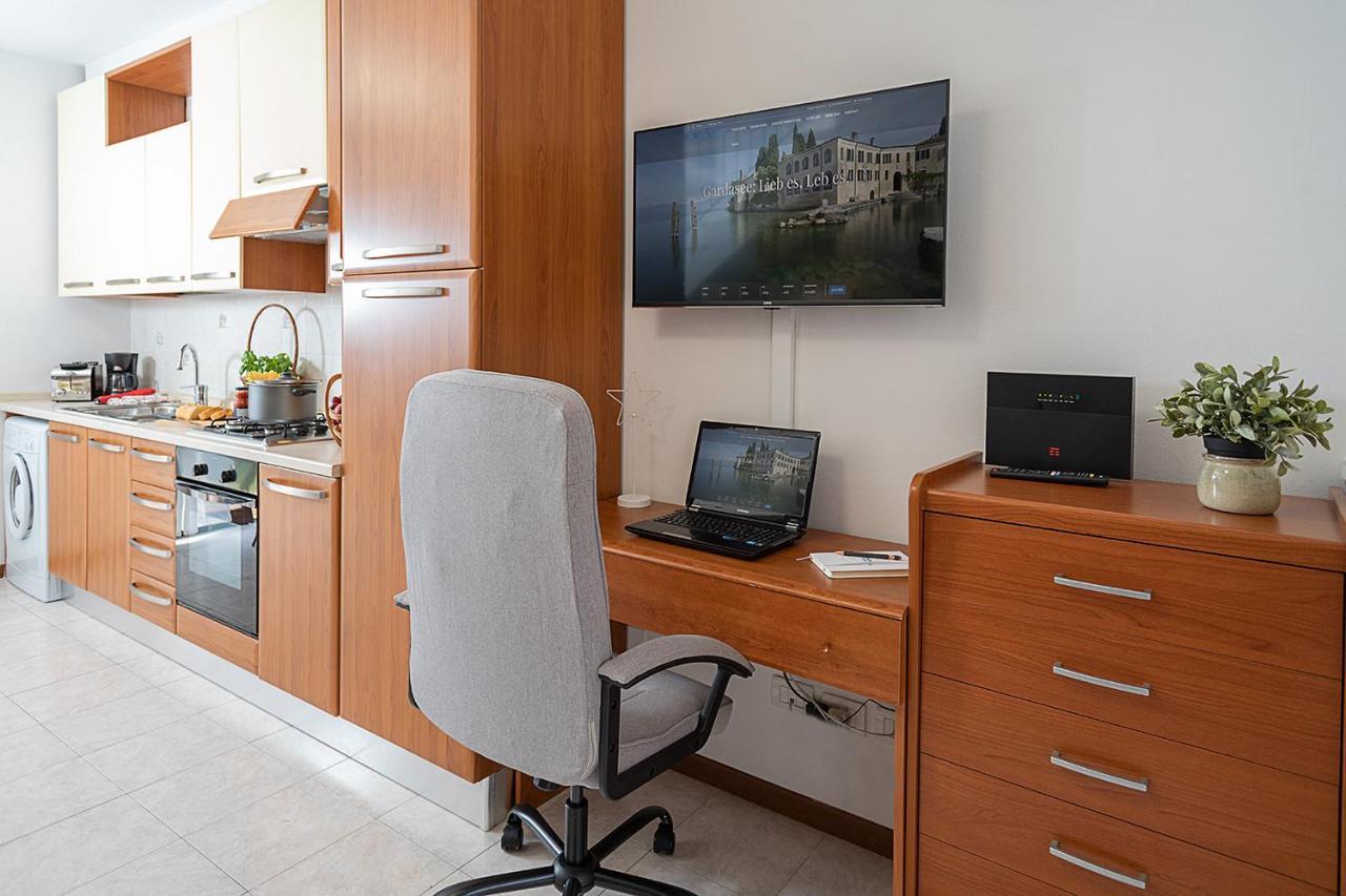 Apartment L'Archetto And Villetta Gruber - Regarda Travel Lazise Dış mekan fotoğraf