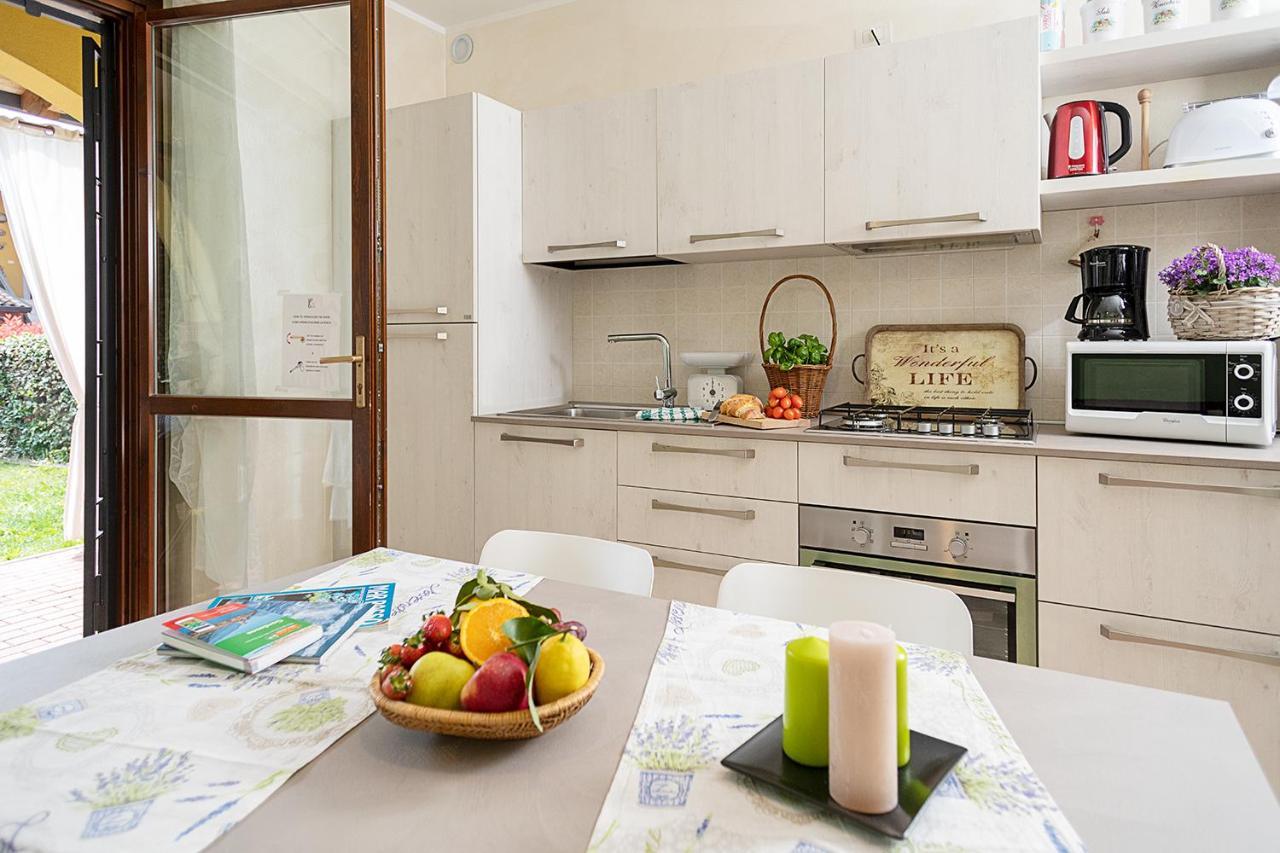 Apartment L'Archetto And Villetta Gruber - Regarda Travel Lazise Dış mekan fotoğraf