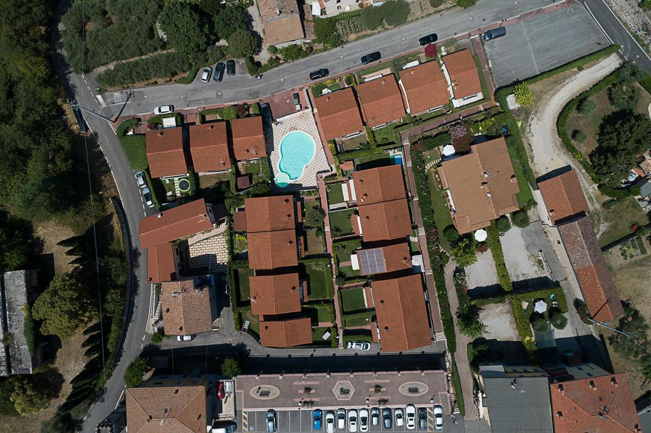 Apartment L'Archetto And Villetta Gruber - Regarda Travel Lazise Dış mekan fotoğraf